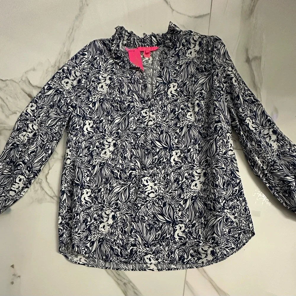 Lilly Pulitzer Sherida Top, Navy/White GDay Mate Print, NWT, Sz. M - Picture 2 of 8